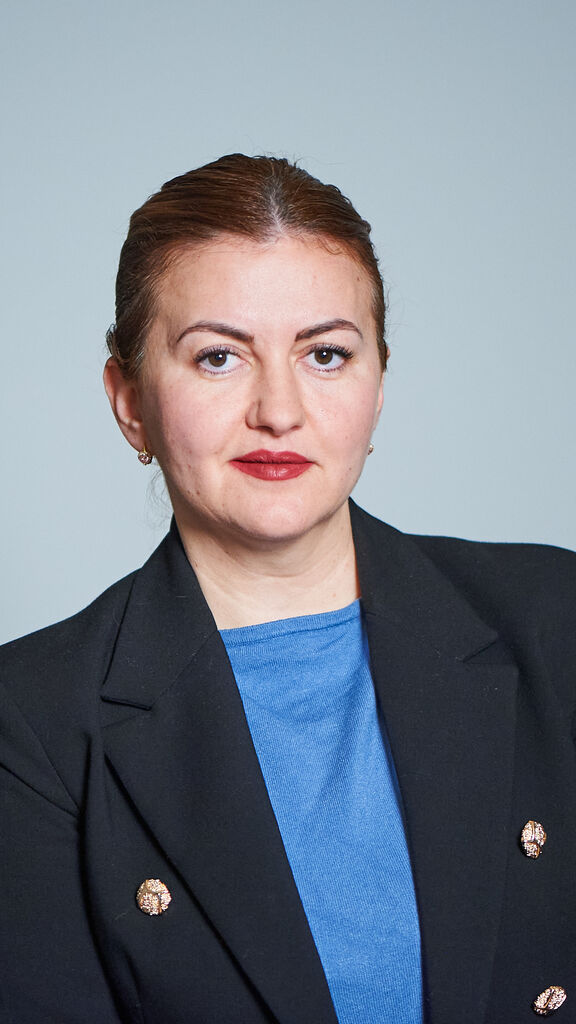 Magdas REINIGUNG Portraet Veselka Geuder c Aleksandra Pawloff